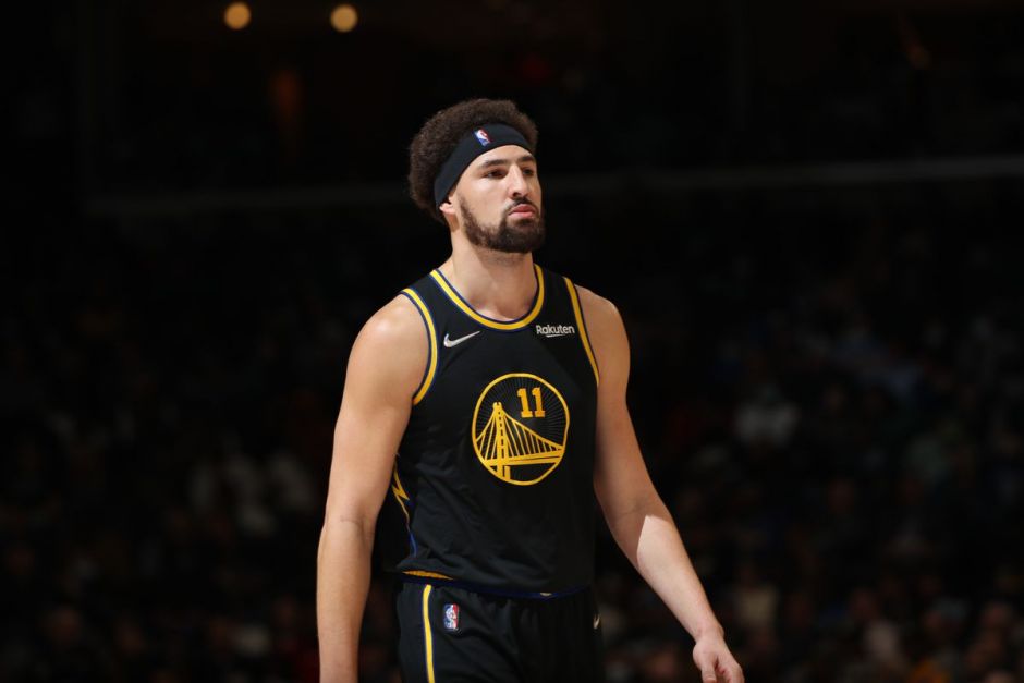 更是两队争 更是两队争