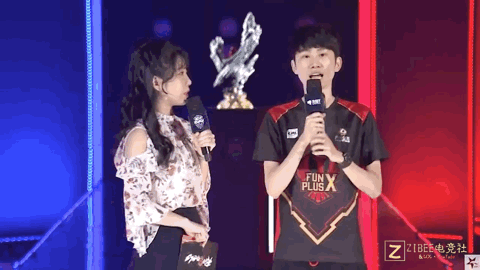 米兰靠阿囧 米兰靠阿囧